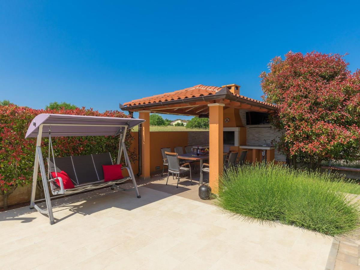 Holiday Home Linden Tree By Interhome พูลา ภายนอก รูปภาพ