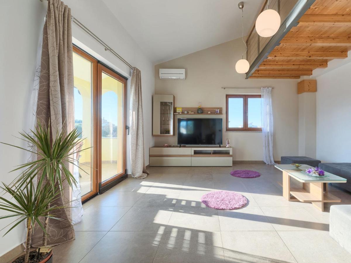 Holiday Home Linden Tree By Interhome พูลา ภายนอก รูปภาพ