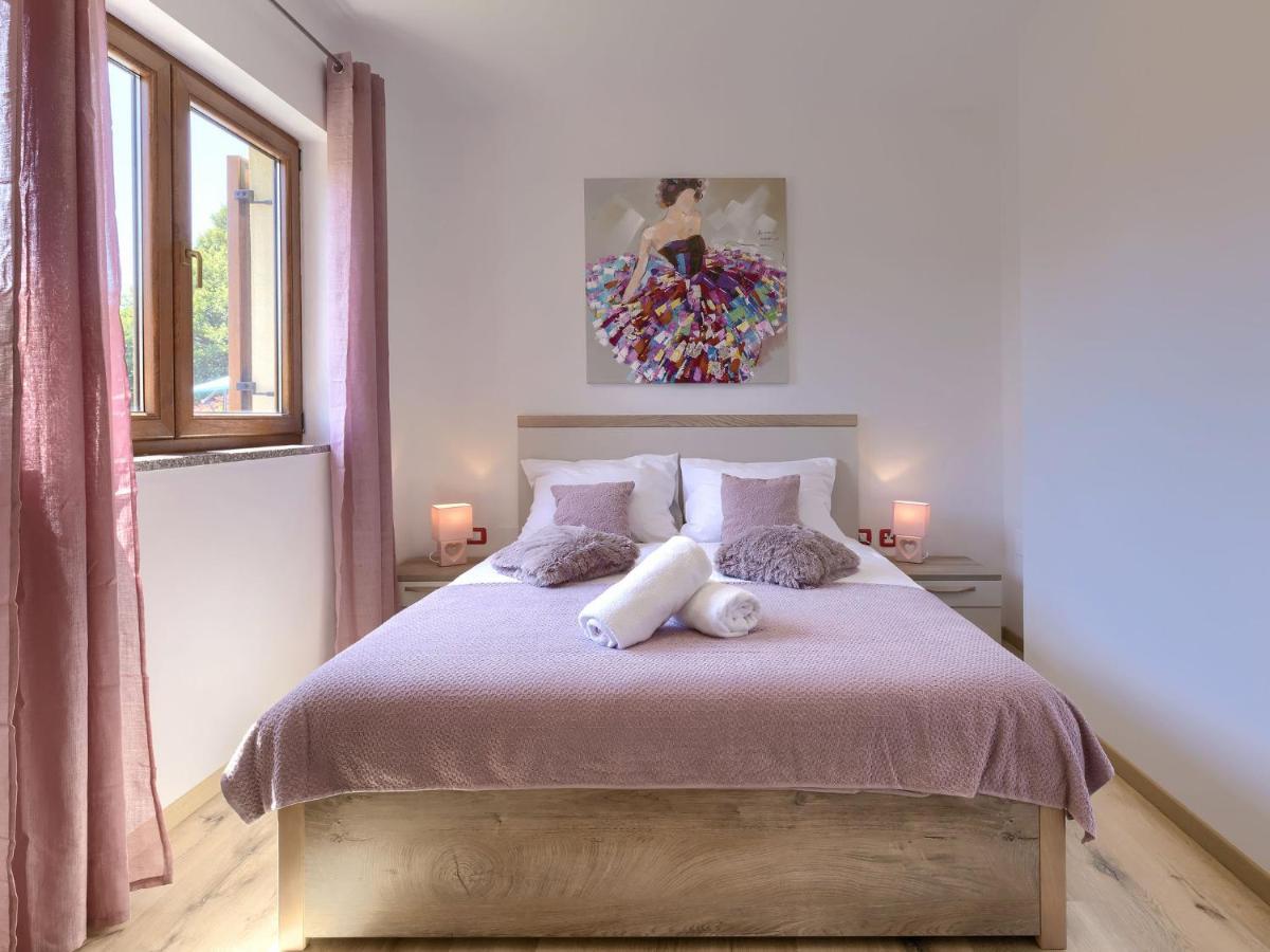 Holiday Home Linden Tree By Interhome พูลา ภายนอก รูปภาพ