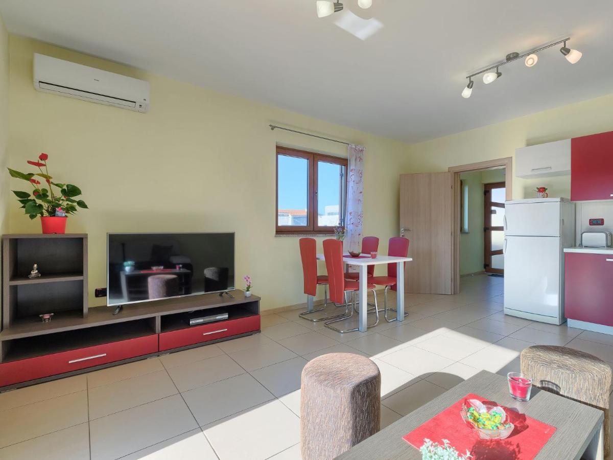 Holiday Home Linden Tree By Interhome พูลา ภายนอก รูปภาพ