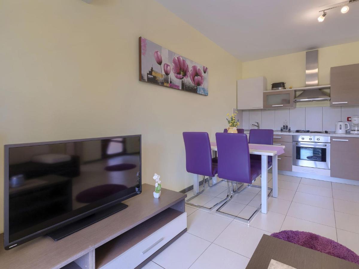 Holiday Home Linden Tree By Interhome พูลา ภายนอก รูปภาพ