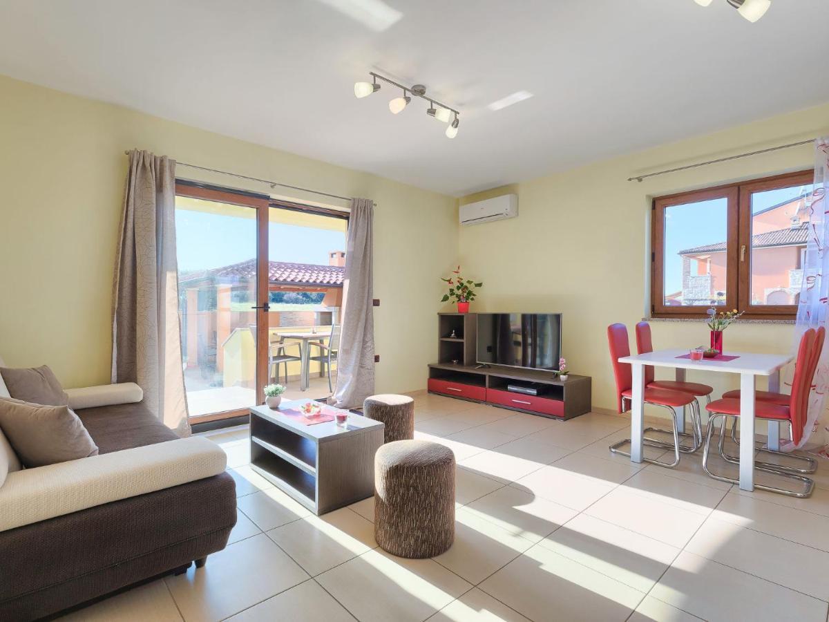 Holiday Home Linden Tree By Interhome พูลา ภายนอก รูปภาพ