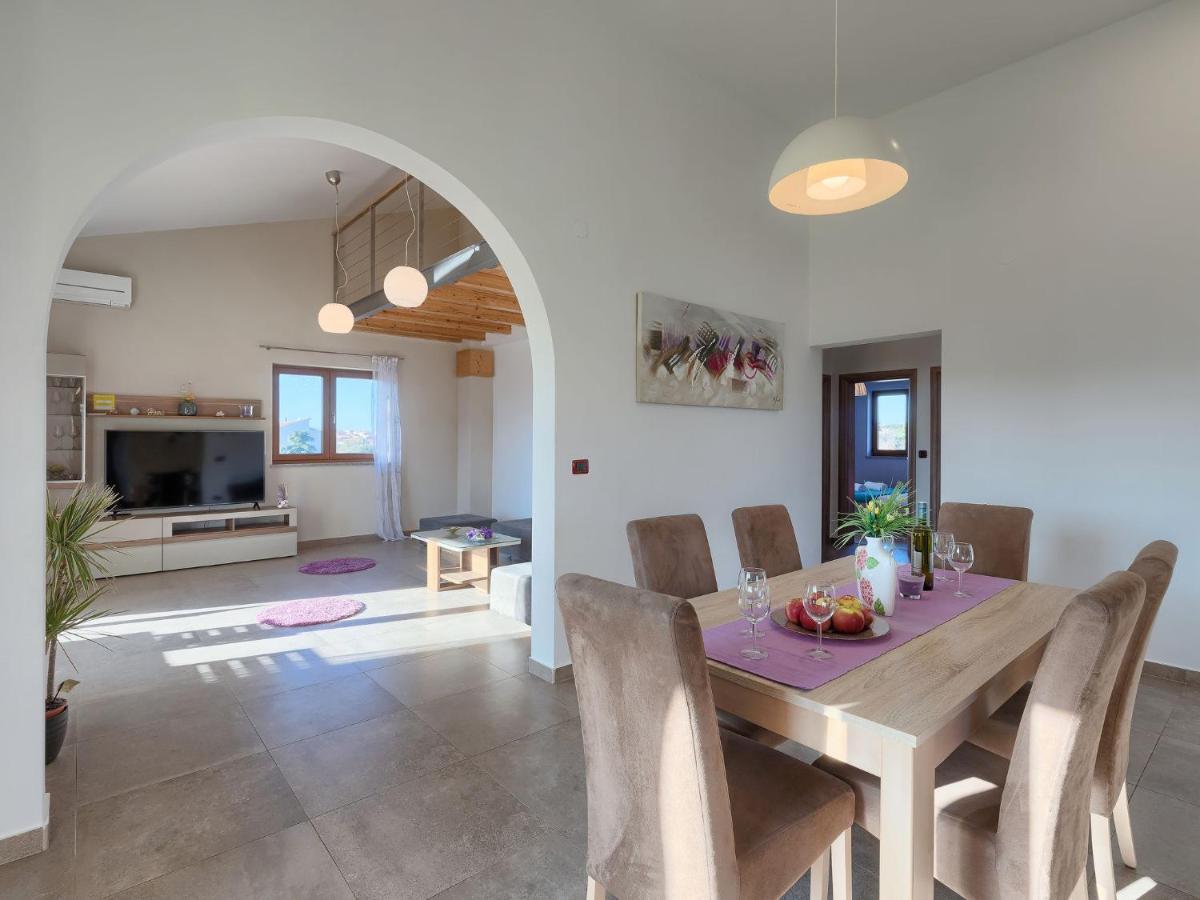 Holiday Home Linden Tree By Interhome พูลา ภายนอก รูปภาพ