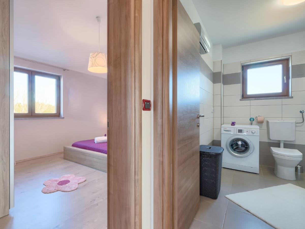 Holiday Home Linden Tree By Interhome พูลา ภายนอก รูปภาพ